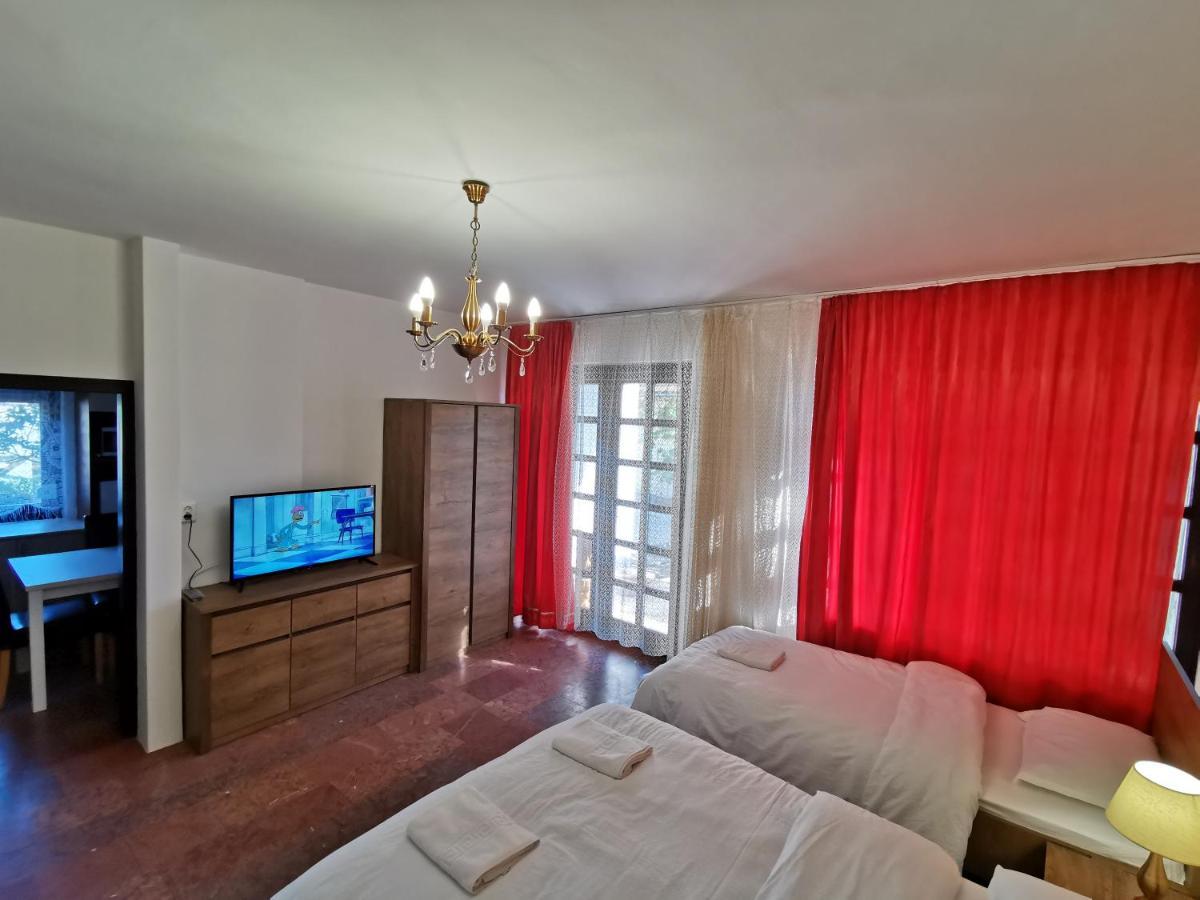Ambient Deluxe Apartman Gyula Εξωτερικό φωτογραφία