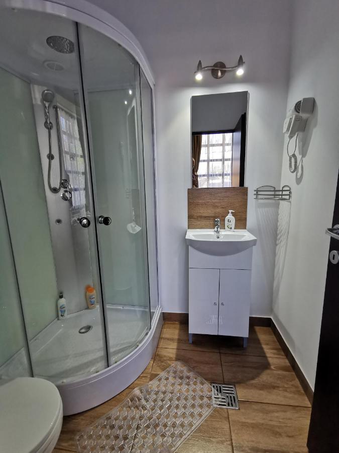 Ambient Deluxe Apartman Gyula Εξωτερικό φωτογραφία