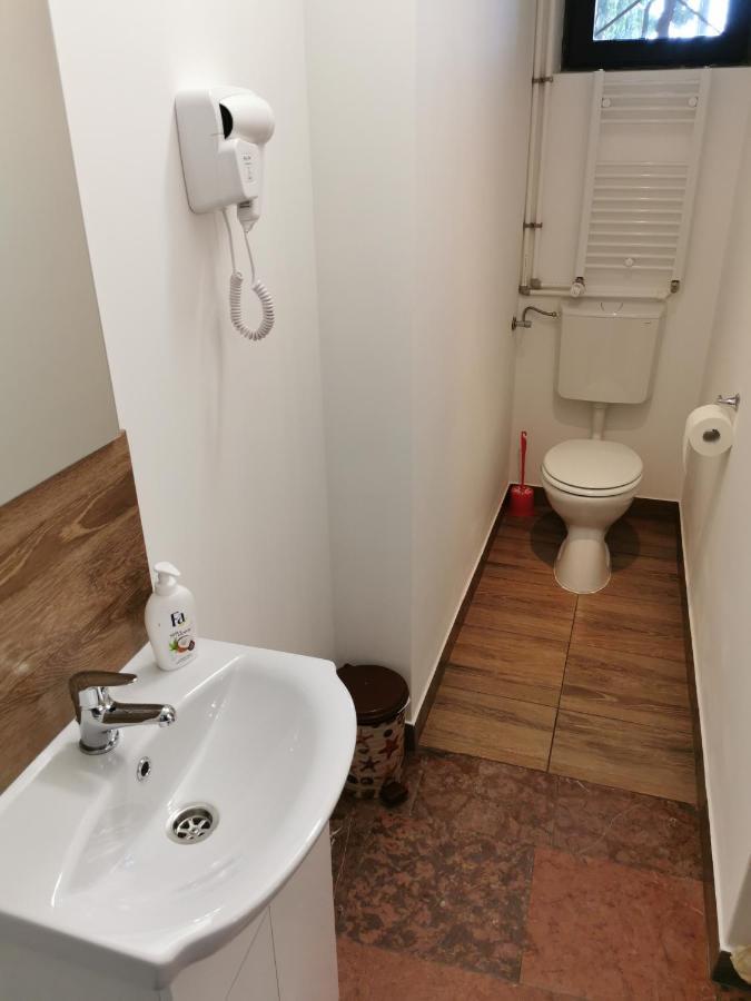 Ambient Deluxe Apartman Gyula Εξωτερικό φωτογραφία