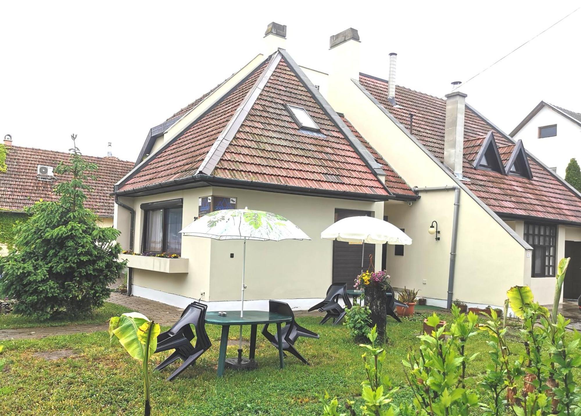 Ambient Deluxe Apartman Gyula Εξωτερικό φωτογραφία
